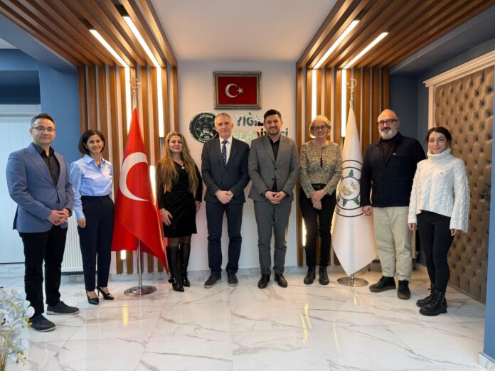 9d4c48fc-0c40-4705-a2fc-c7135ef4cace