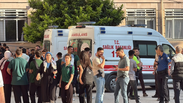 manisada-okula-silahli-saldiri-20259224-1396_1_m
